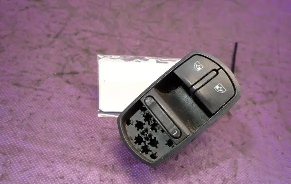 Opel Corsa D Quarter vent window switch 13258521AA