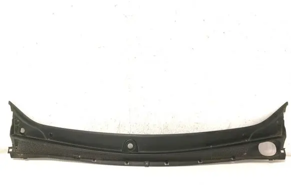 Dacia Duster II Wiper trim 668114438R