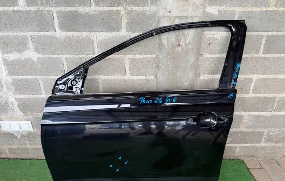 Volkswagen Polo VI Front door S831311E