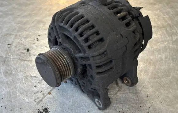 Renault Scenic II - Grand scenic II Generator/alternator 8200660034