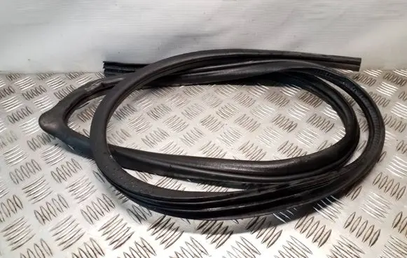 Audi A6 S6 C4 4A Rubber seal front door (on door)