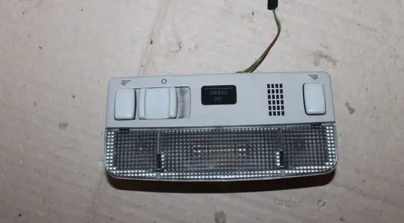 Volkswagen PASSAT B5.5 Front seat light 1U0947105B