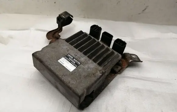 Toyota Avensis T250 Fuel injection control unit/module 8987120070 1310001371