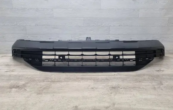 Volkswagen Tiguan Front bumper 5NA805903H