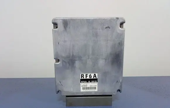 Mazda MPV II LW Engine control unit/module ECU RF6A18881B