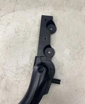 BMW 5 E60 E61 Engine bonnet (hood) release handle 9143458 22339910