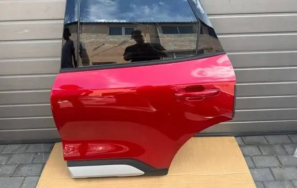 Ford Kuga III Rear door