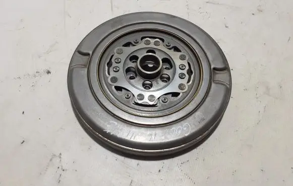 Volkswagen Golf VII Dual mass flywheel 04E105266P