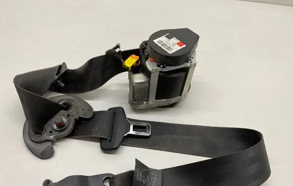Land Rover Evoque I Front seatbelt 619799700 BJ32611B09AC8FVJ BJ32611B09AC