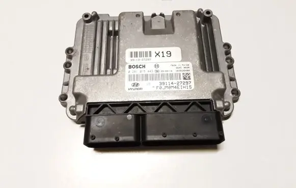 Hyundai Tucson JM Engine control unit/module 0281015443 3911427297 3911927297