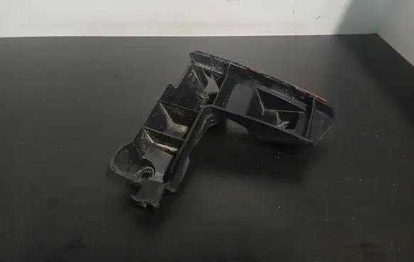 Volvo V70 Rear bumper mounting bracket 30678651 BP3EA