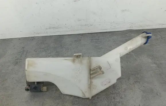 Hyundai ix20 Windshield washer fluid reservoir/tank 986101P000