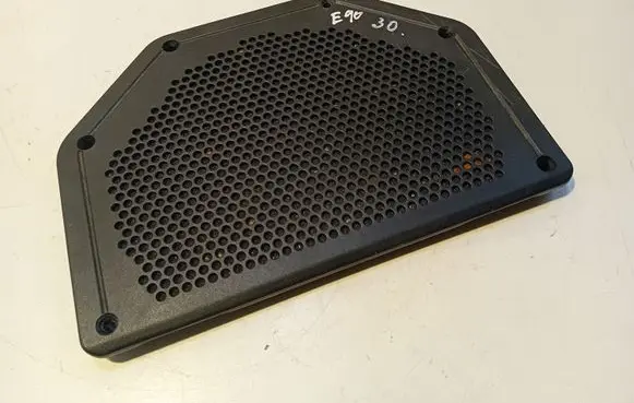 BMW 3 E90 E91 Subwoofer grill/trim 6925337 4913631819