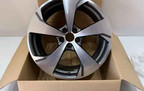 Audi A5 R20 alloy rim 8B3601025M