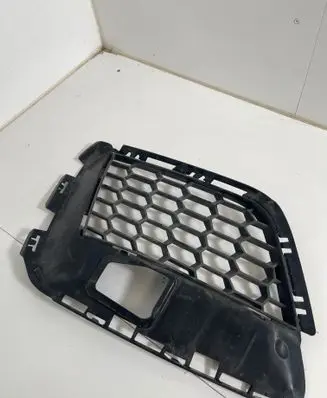 BMW M8 F91 F92 G14 G15 Front bumper lower grill 51118070757 15067010