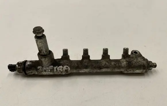 Fuel main line pipe
