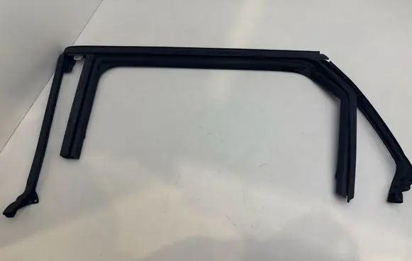 DS Automobiles 3 Crossback Rear door window/glass frame 9620824380
