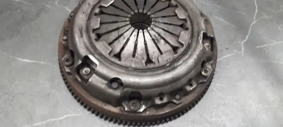 Citroen C4 II Picasso Flywheel 9637569810