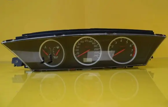 Nissan Primera Speedometer (instrument cluster) AU873 3346687
