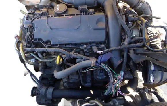 Opel Vivaro Engine M9R630 4HTR24
