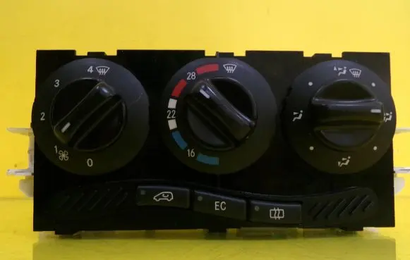 Mercedes-Benz A W168 Climate control unit 1688300485