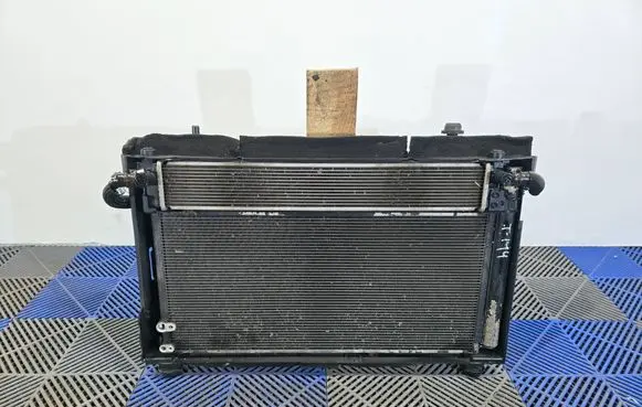 Lexus CT 200H Radiator set 4221341041 3723