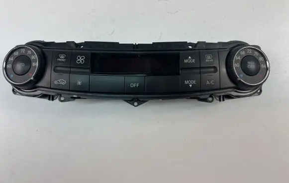 Mercedes-Benz E W211 Interior fan control switch 2118302285