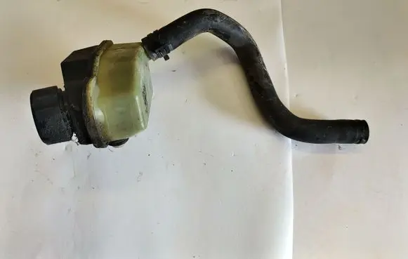 Volvo V50 Power steering fluid tank/reservoir 4N513531DC