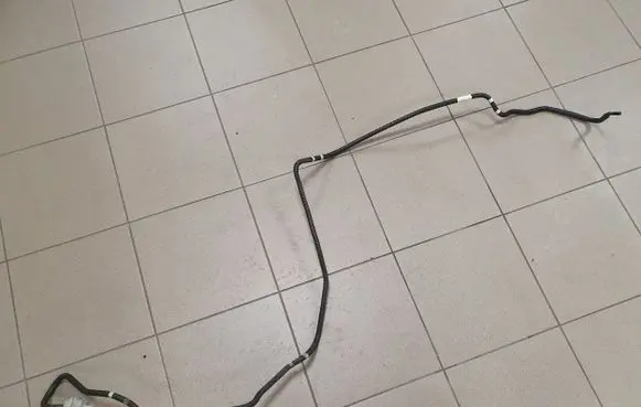 Porsche Macan (95B) Pneumatic air compressor intake pipe/hose 95B616785B
