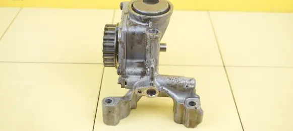 Ford Focus Oil pump 19SP10
