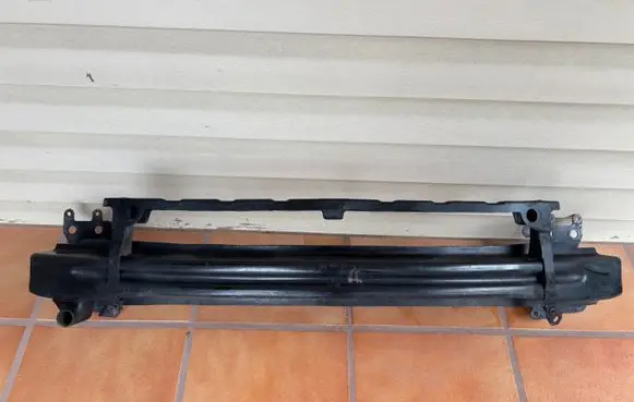 Skoda Octavia Mk2 (1Z) Front bumper cross member 1Z0807111