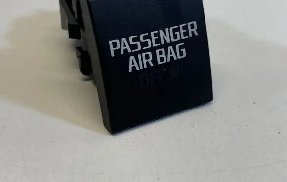 Skoda Fabia Mk2 (5J) Passenger airbag on/off switch 5J0919235B