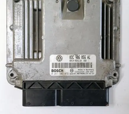 Volkswagen Golf V Engine control unit/module 03C906056AL 0261S02072
