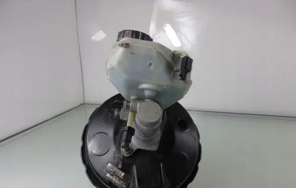 Volvo S80 Brake booster 31329895