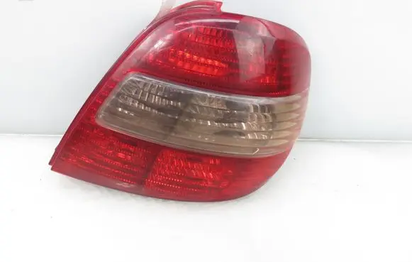 Toyota Avensis T220 Rear/tail lights 