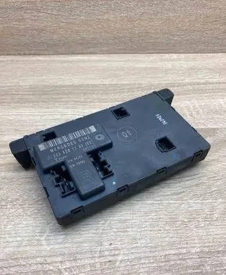 Mercedes-Benz C W203 Door control unit/module 2038201285 351320
