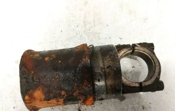 Citroen Saxo Piston with connecting rod 