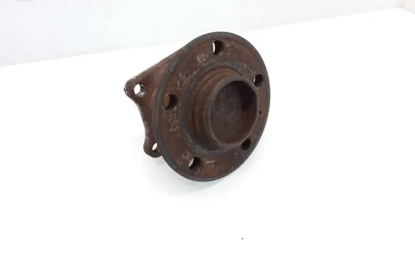 Volvo V70 Rear wheel hub