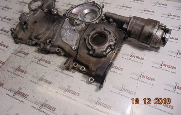 Toyota Avensis T270 Timing chain cover 