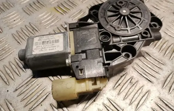 Mini One - Cooper Coupe R56 Front door window regulator motor 2757043