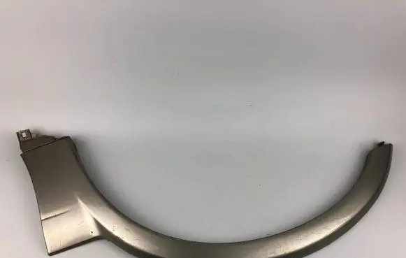Subaru Outback Front arch trim 