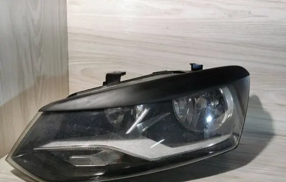 Volkswagen Polo V 6R Headlight/headlamp 6R1941007E 1EE24705101 24705101001095