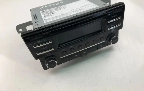 Nissan Pulsar Radio/CD/DVD/GPS head unit 281853ZL1A