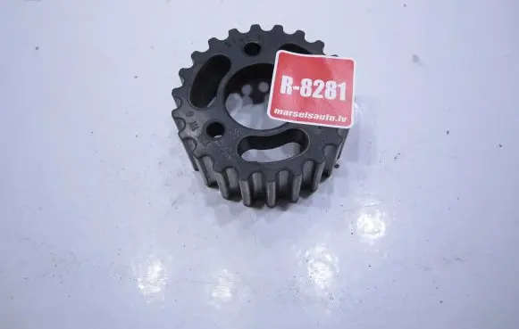 Volkswagen PASSAT B7 Water pump pulley 03L130111G