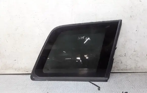 Mitsubishi Outlander Rear side window