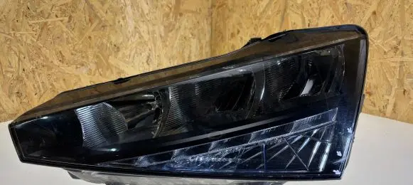 Skoda Scala Headlight/headlamp 657941015 3977369