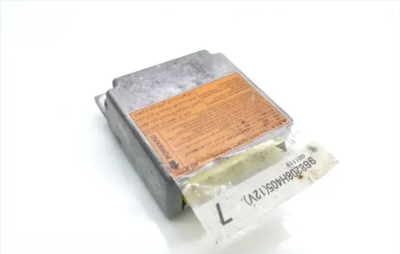 Nissan X-Trail T30 Airbag control unit/module 988208H405