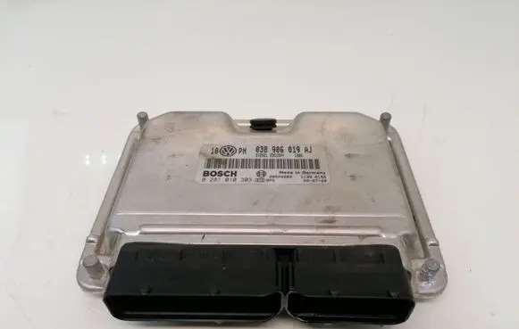 Volkswagen PASSAT B5 Engine control unit/module 038906019AJ 0281010303