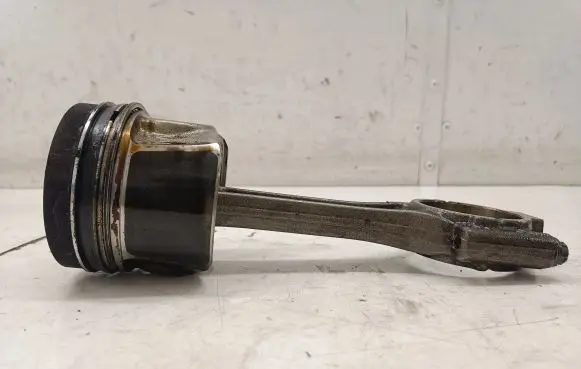 Audi A3 S3 8V Piston with connecting rod