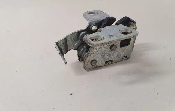 Loading door lock